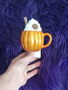 Wallflower Pumpkin Mug Plug-In Fragrance Accessory in Orange and White